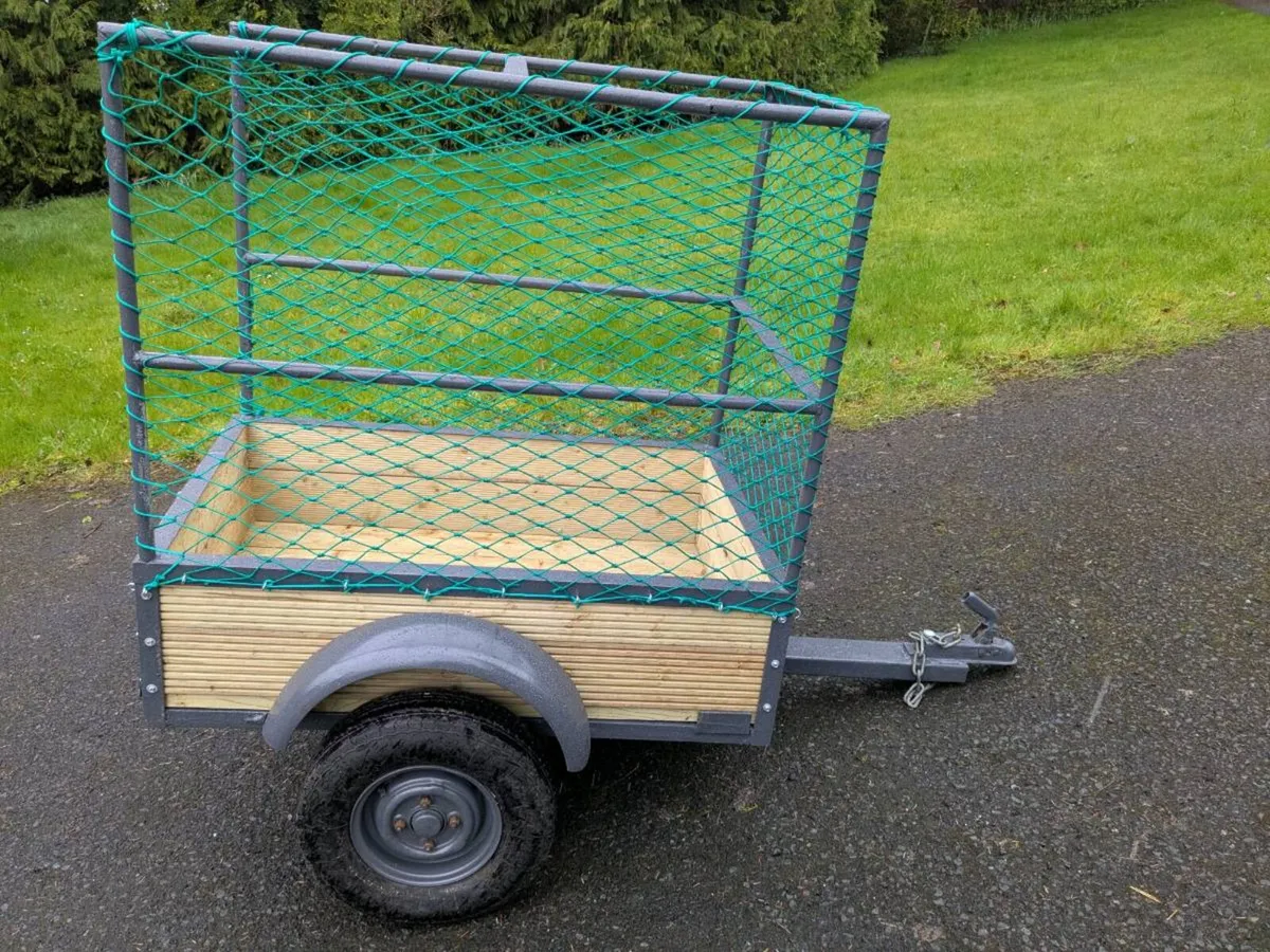 Small trailer ideal for bales/turf/recycling - Image 4