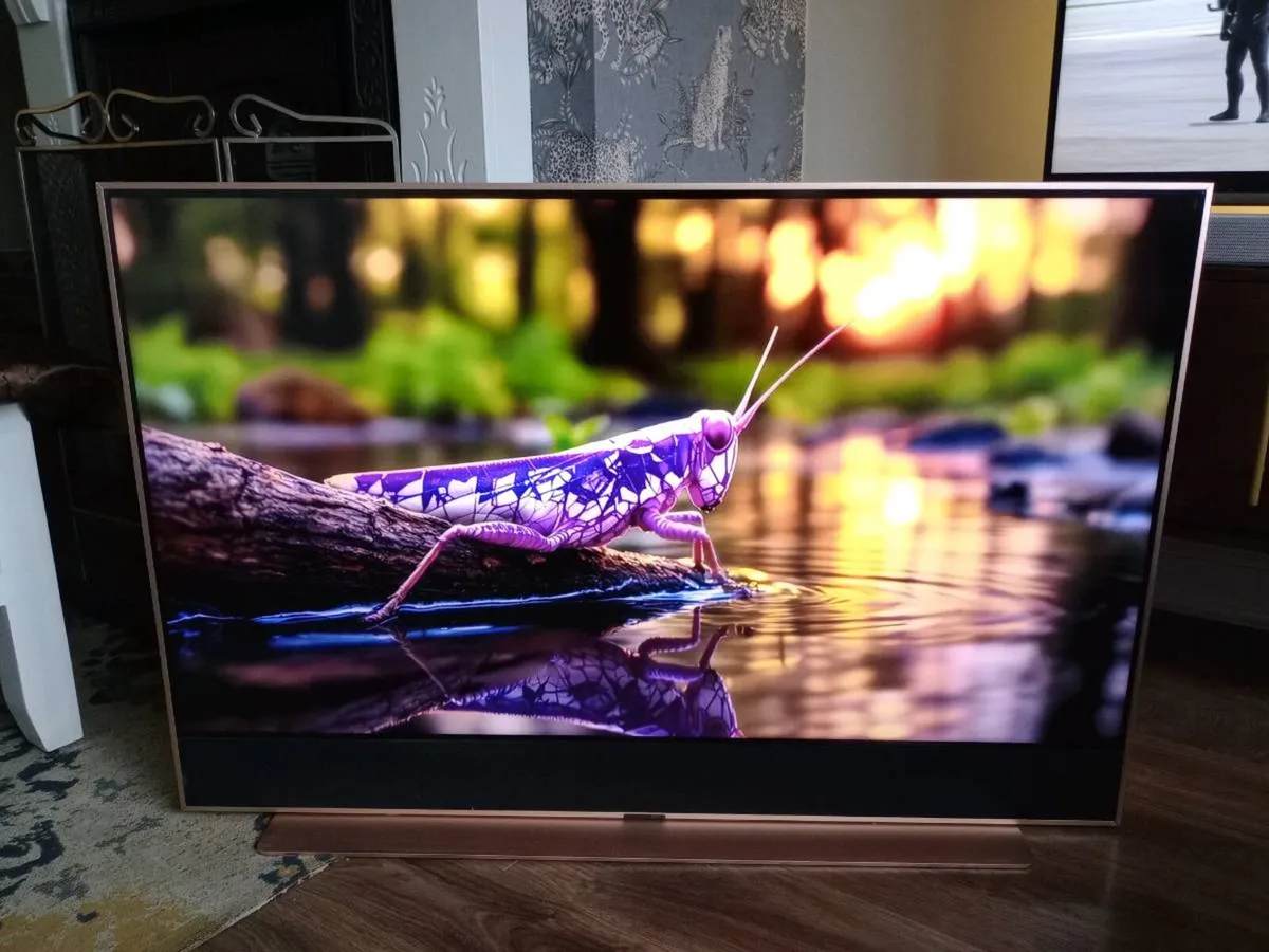 43" sky glass TV QLED screen gen 1 - Image 4