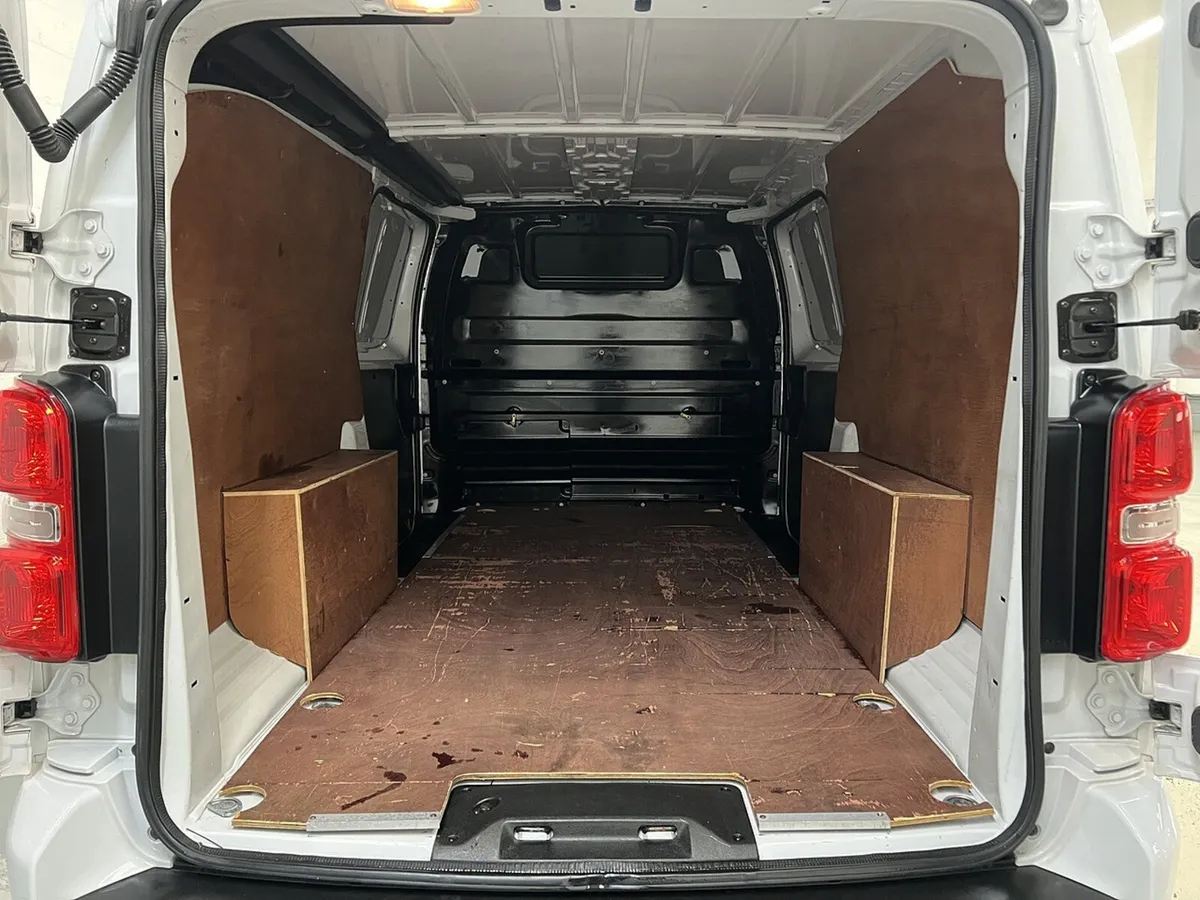 2022 Vauxhall Vivaro Panel Van - Image 2