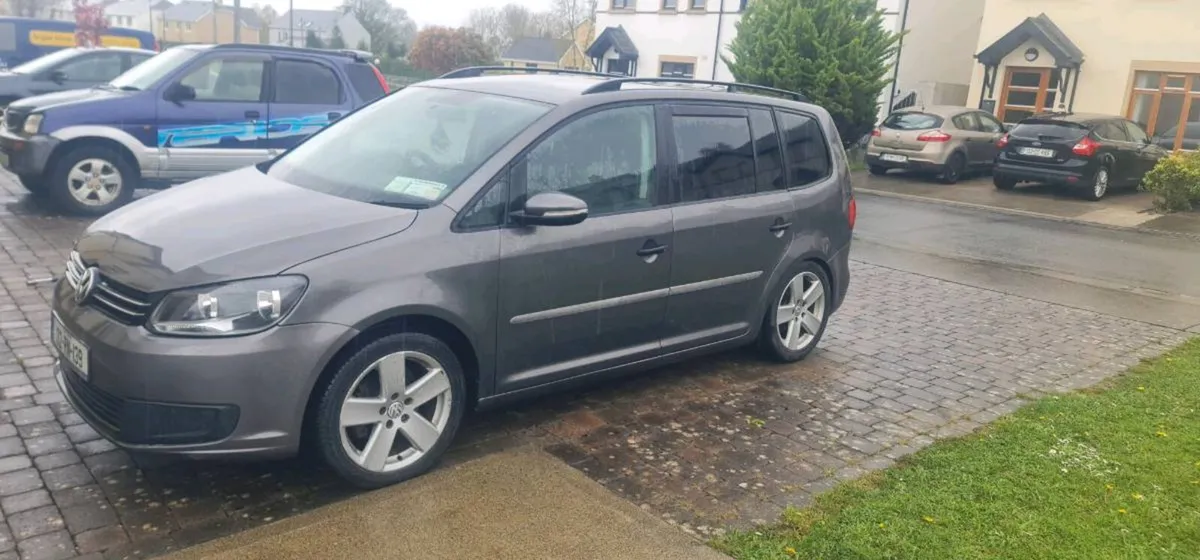 Volkswagen touran - Image 4