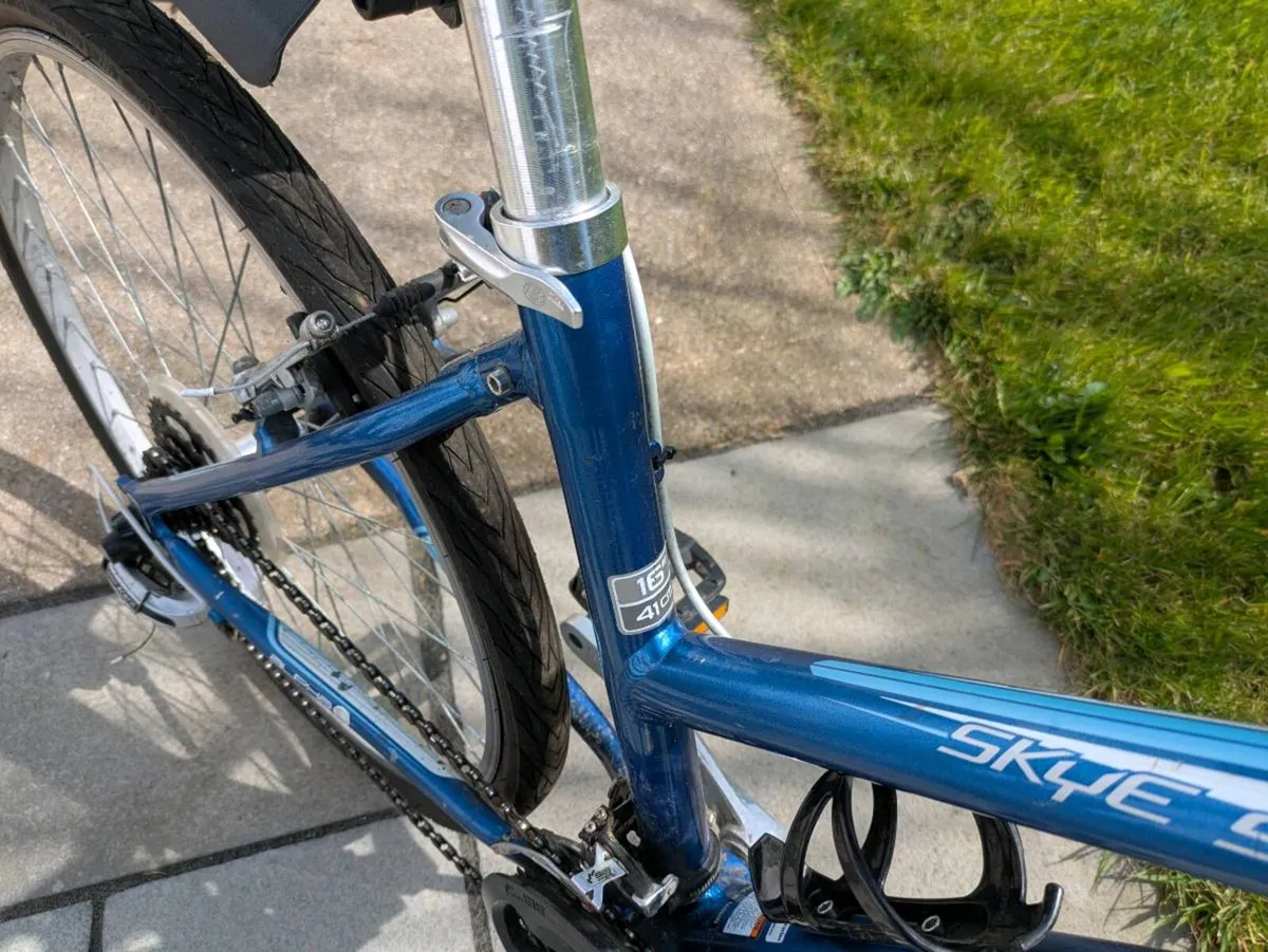 Small adults/teen Hybrid Trek bike - Image 3