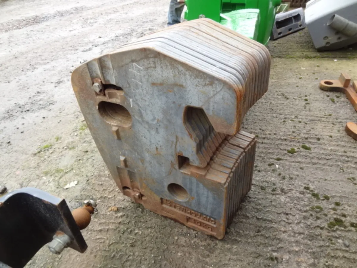 New Holland 40KG Tractor Fan Weights - Image 2