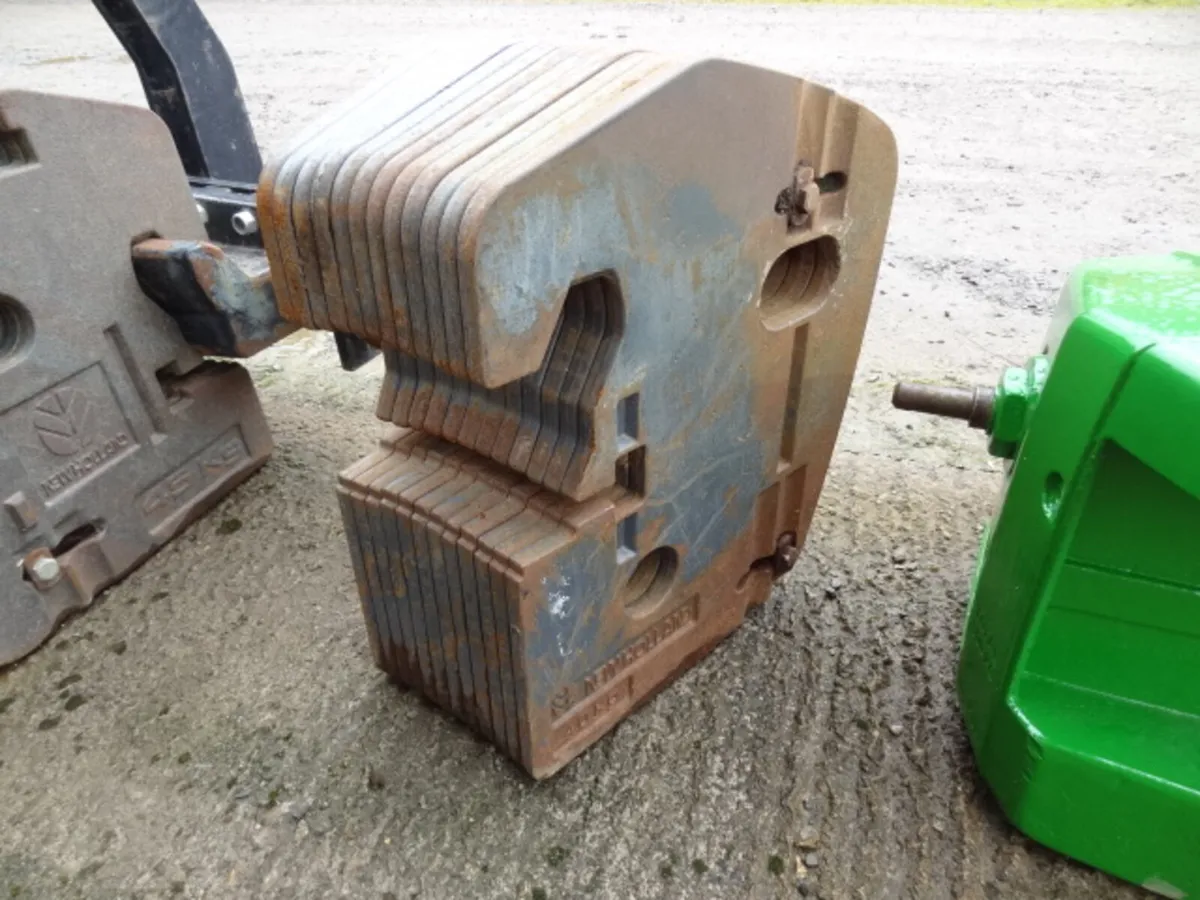 New Holland 40KG Tractor Fan Weights - Image 4