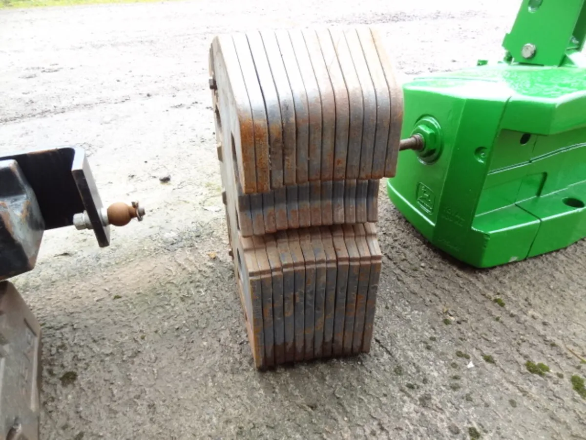 New Holland 40KG Tractor Fan Weights - Image 3