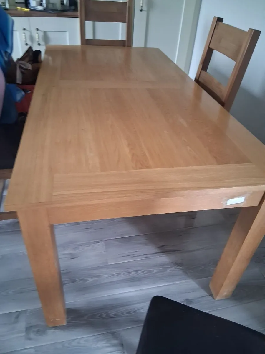 Dining table and chairs - Image 1