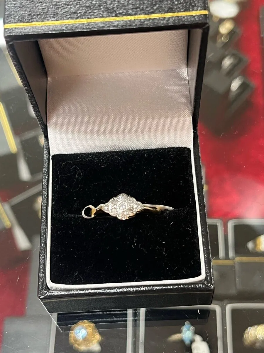 18k gold vintage diamond ring. - Image 1