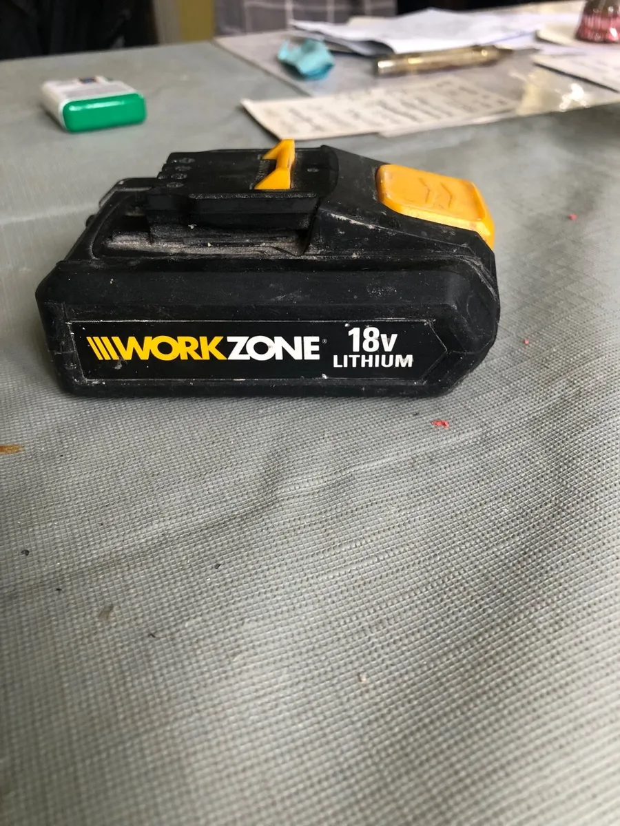 WorkZone 18 v Cordless screwdriver battery - Image 1