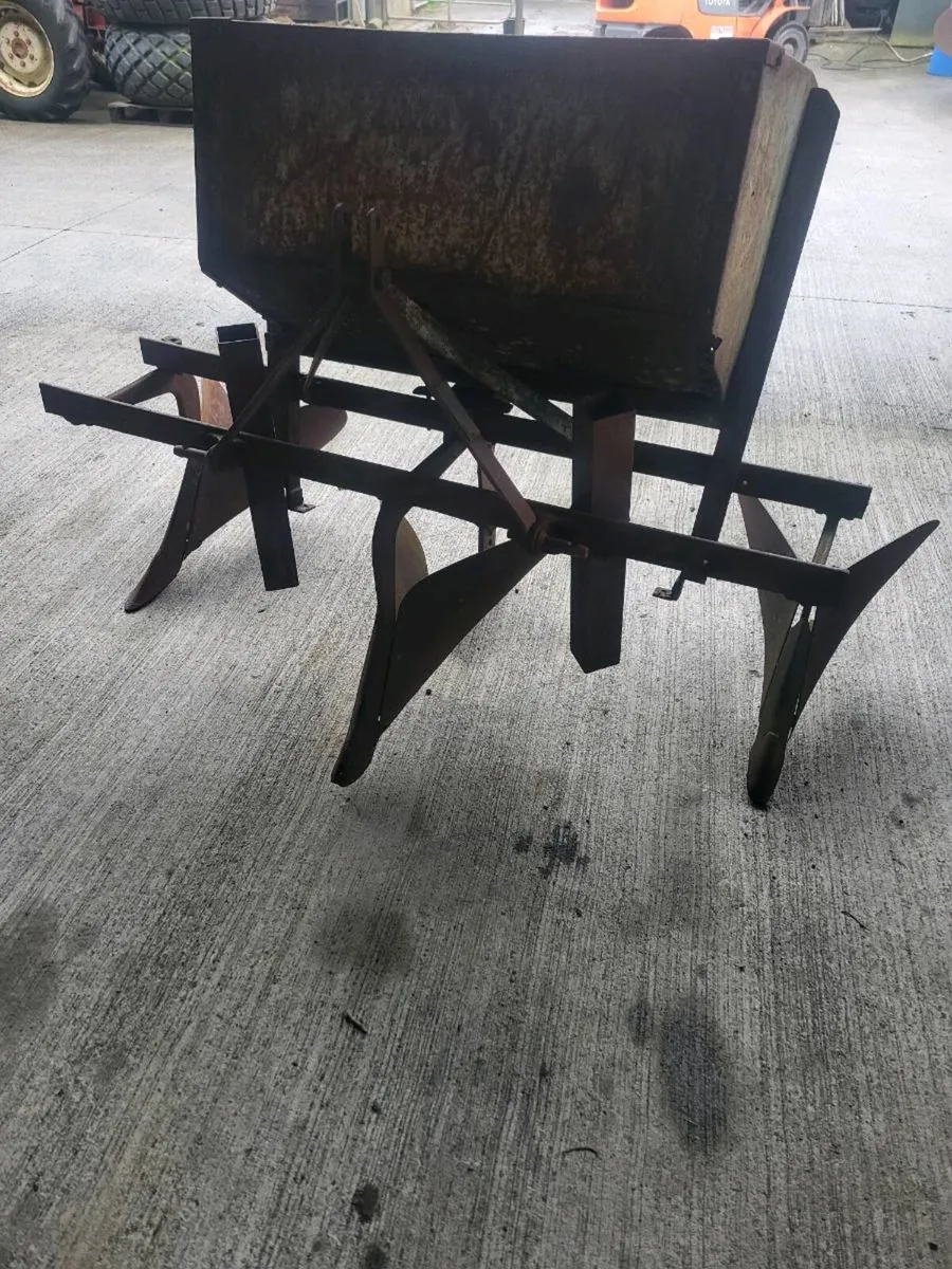 Massey ferguson drill plough - Image 3