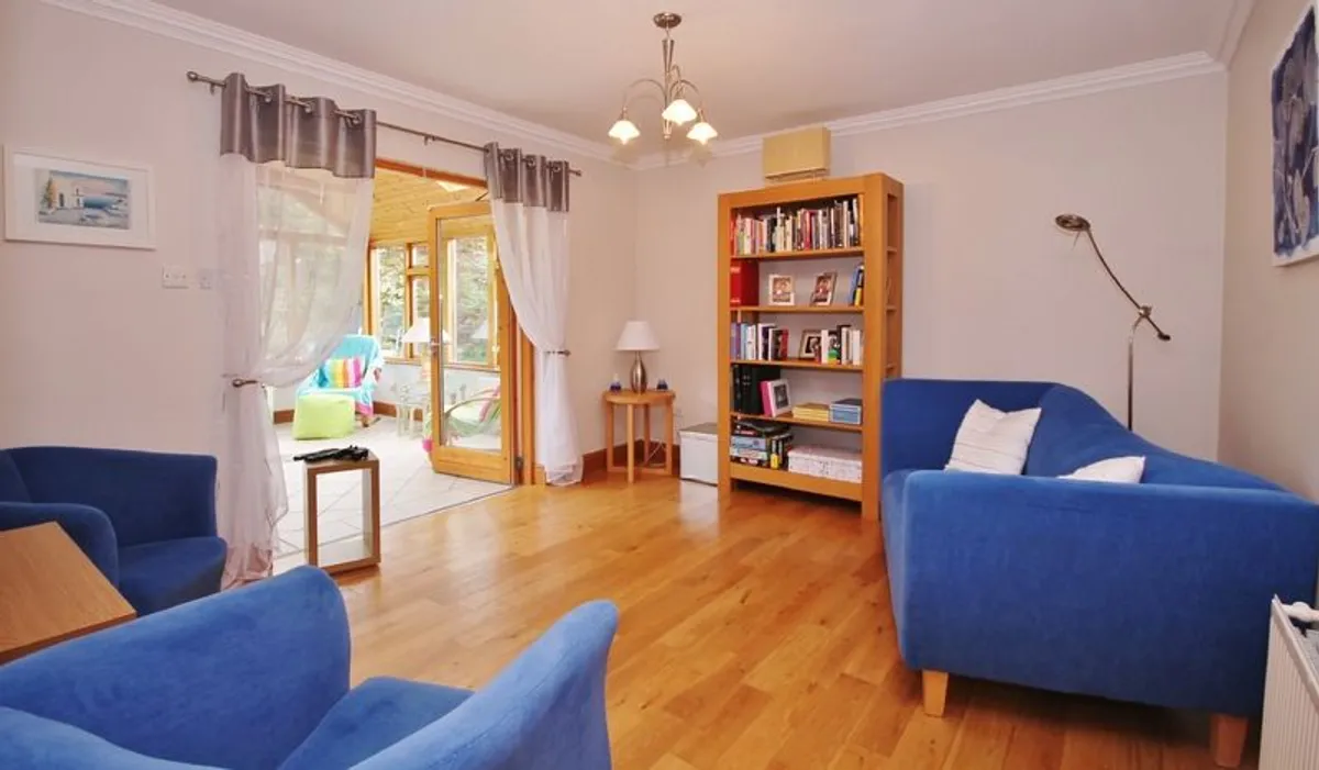 Wave sofa and two tub chairs - Image 1