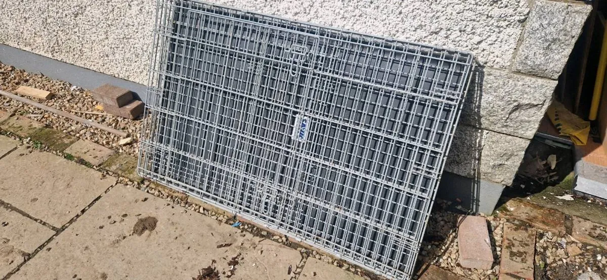 Savic 2 door dog crate - Image 2