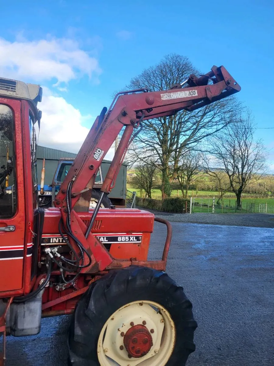 Quicke front loader - Image 1