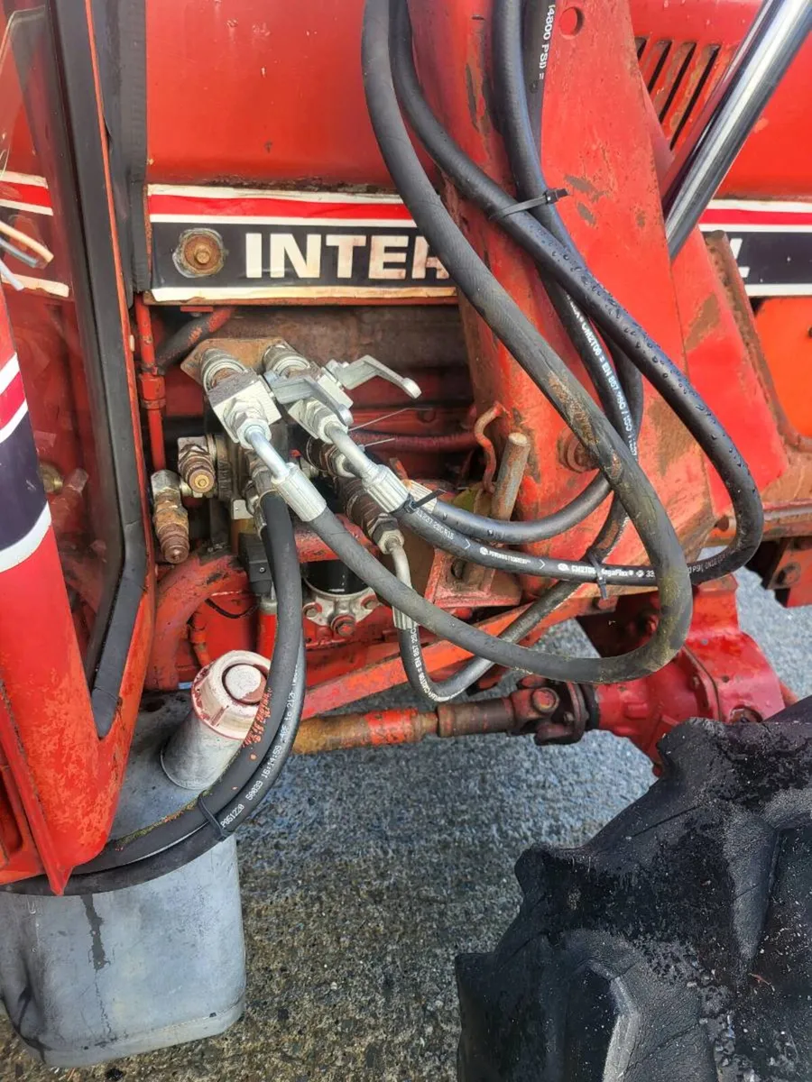 Quicke front loader - Image 3