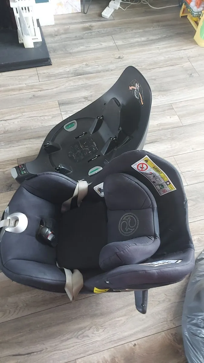 Cybex sirona car seat - Image 1