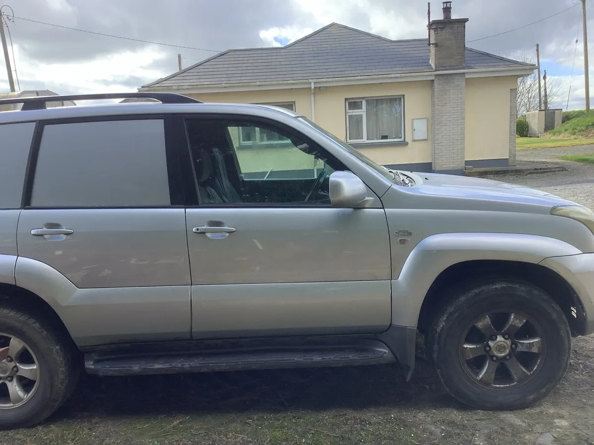 Toyota Land Cruiser - Image 2