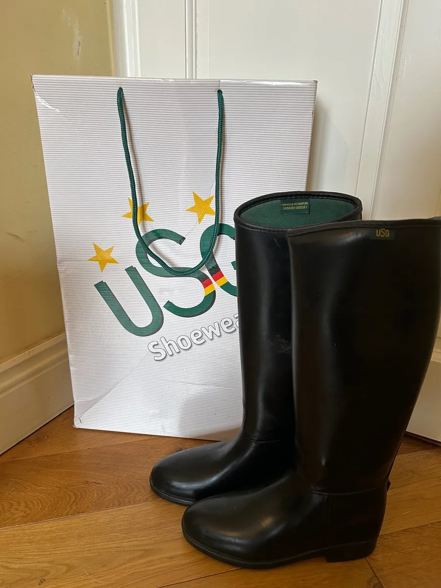 Horse riding boots - Image 1