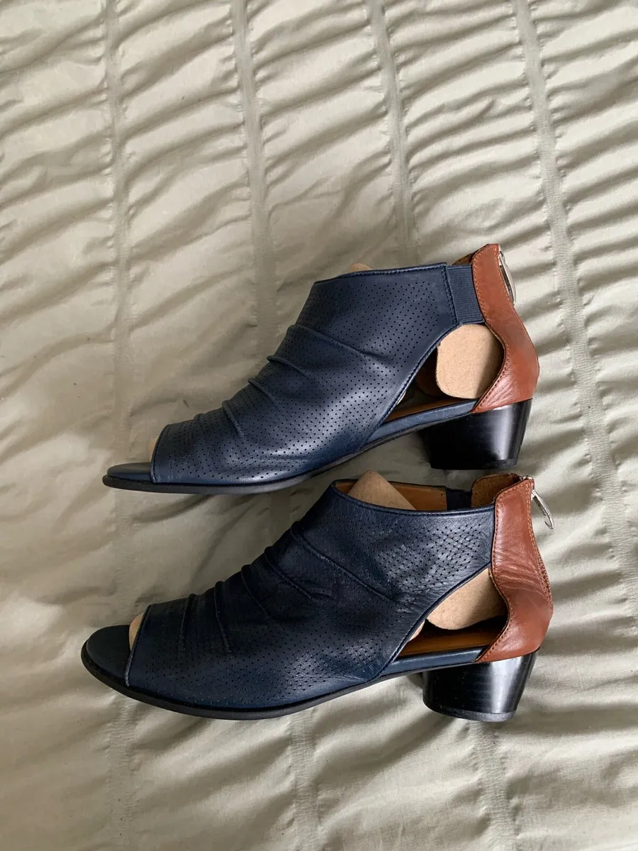 Ladies Boots - Image 2