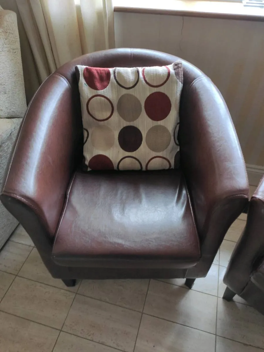Matching leather chairs - Image 2