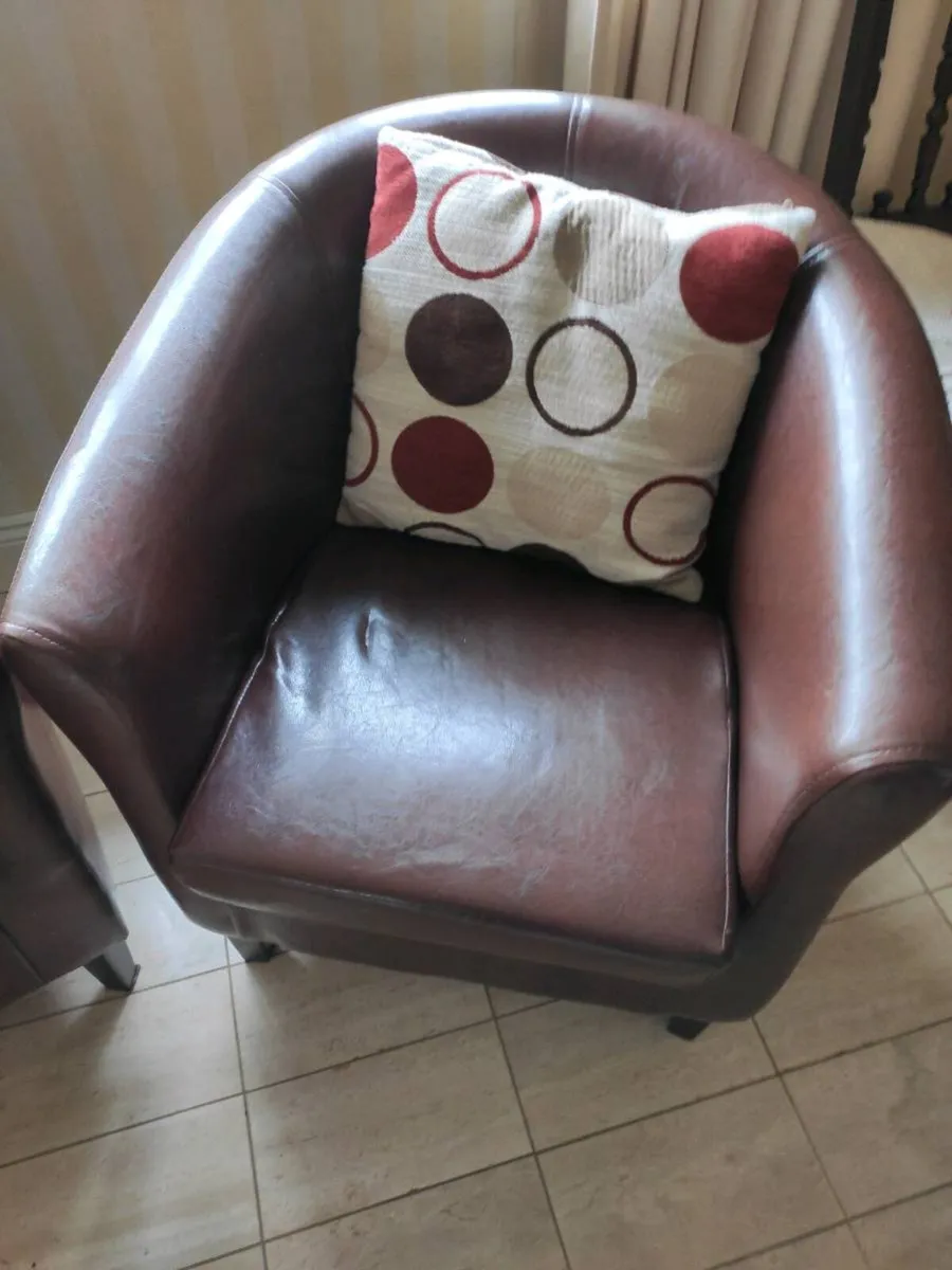Matching leather chairs - Image 3