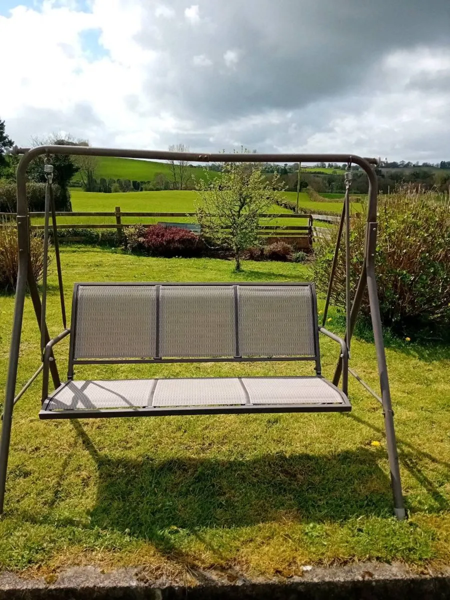 GARDEN CHAIR SWING - Image 1
