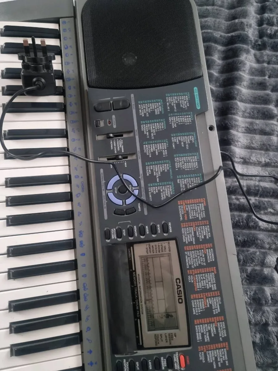 Casio piano keyboard  ctk 601 - Image 2