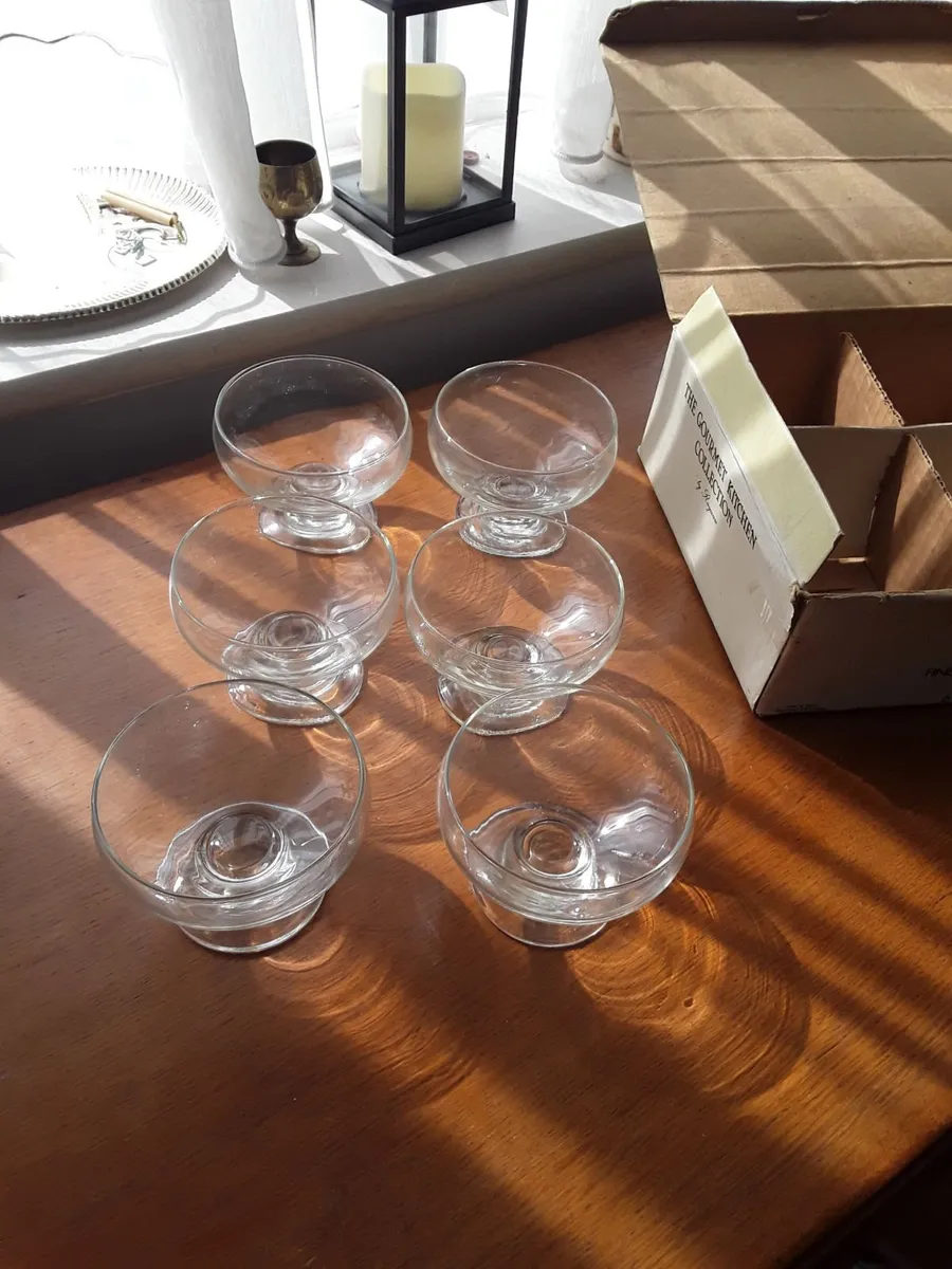 Vintage glassware in box - Image 2