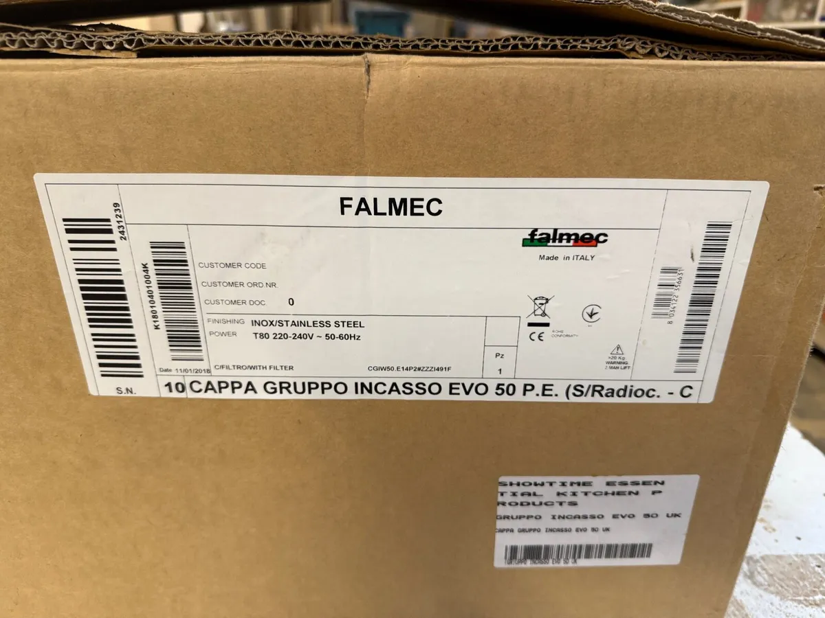 Kitchen extractor - Image 1