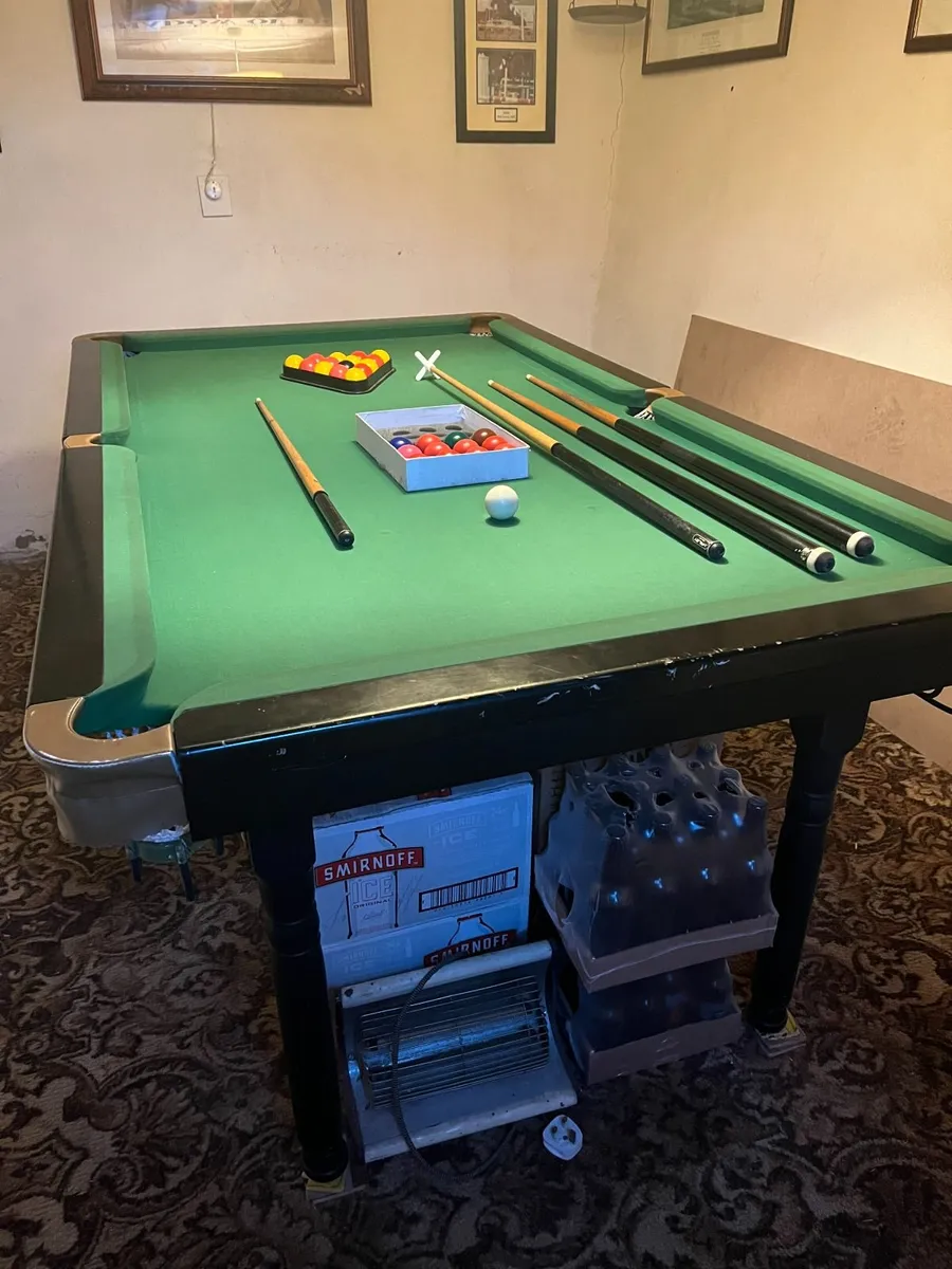 POOL TABLE