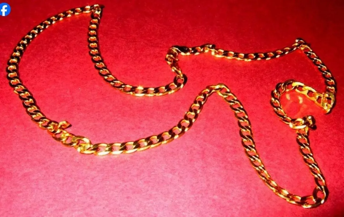 Vintage Hallmarked 9ct Gold 24" Necklace - Image 1