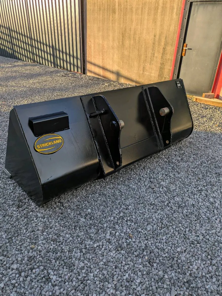 Manitou Strickland bucket - Image 1