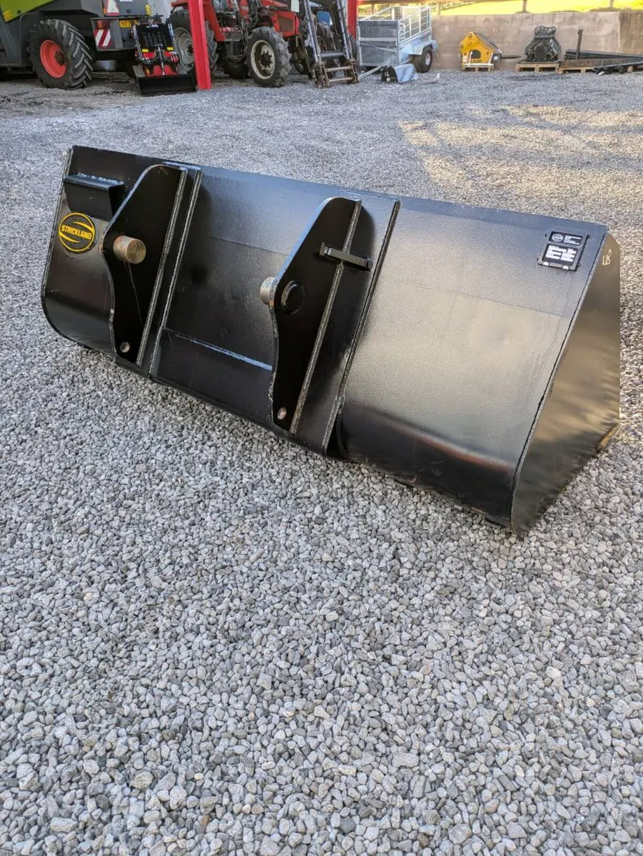 Manitou Strickland bucket - Image 2