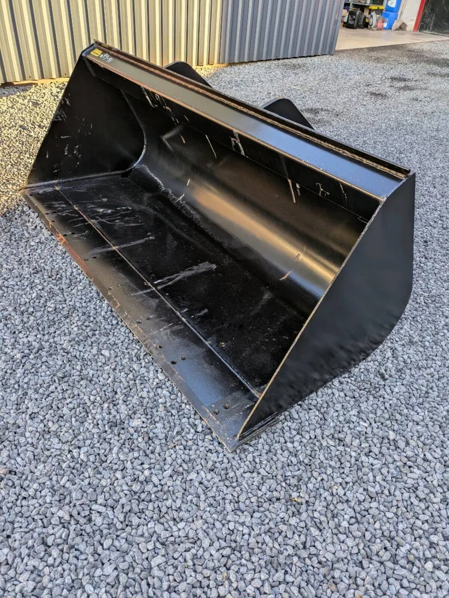 Manitou Strickland bucket - Image 3