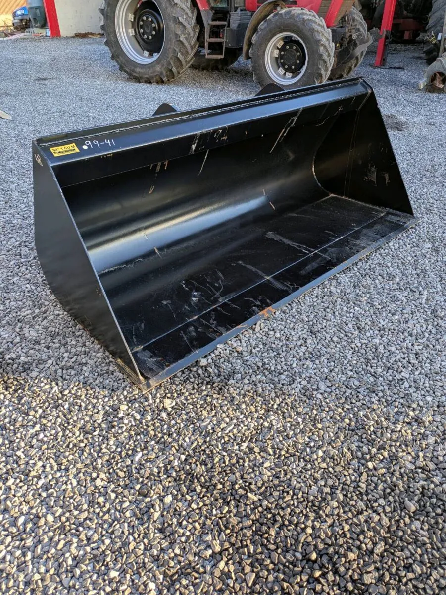 Manitou Strickland bucket - Image 4