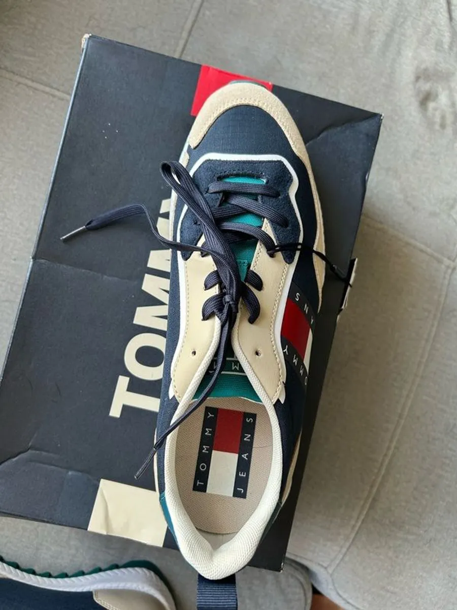 Tommy  jeans runners , brand new in the box - Image 3