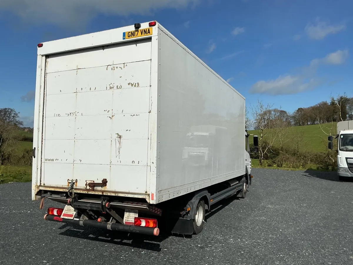 2017 Mercedes-Benz atego - Image 2