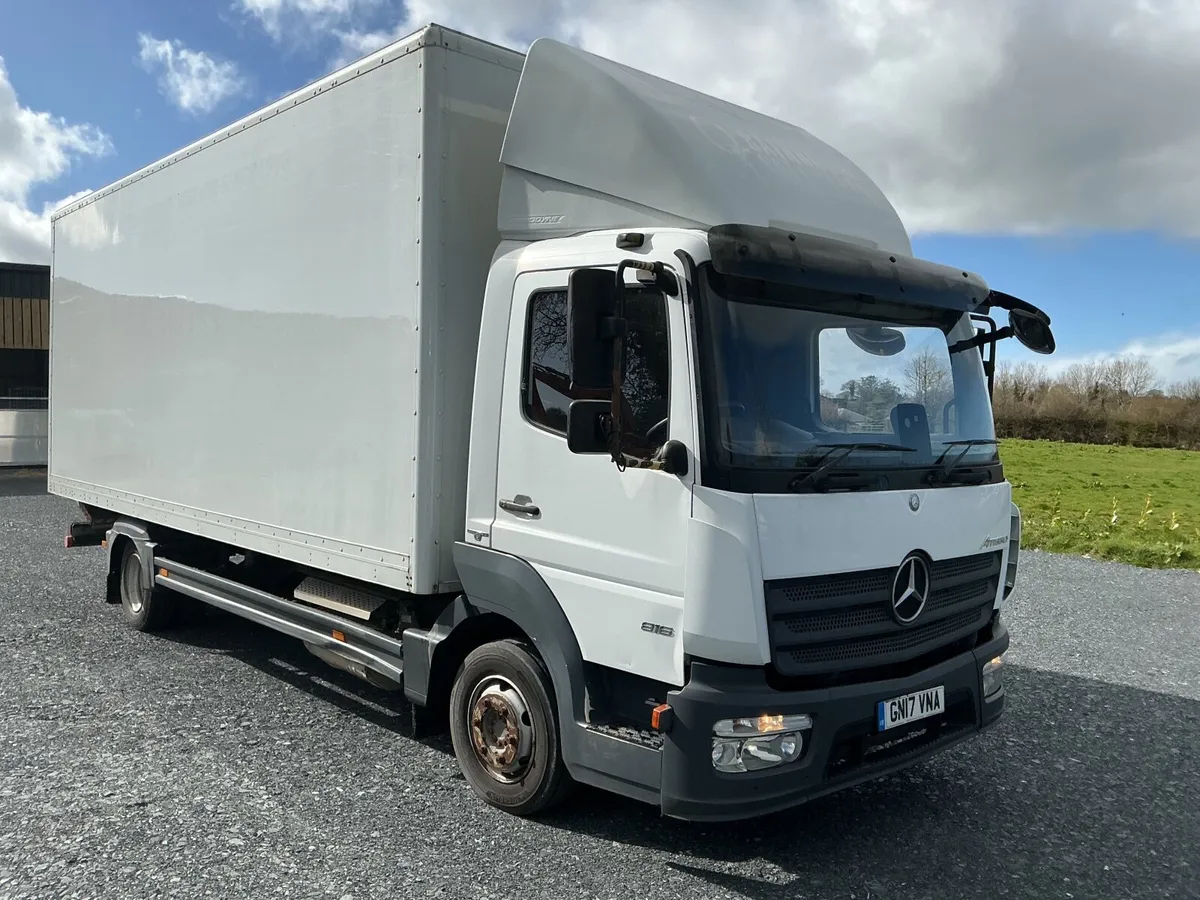 2017 Mercedes-Benz atego - Image 1