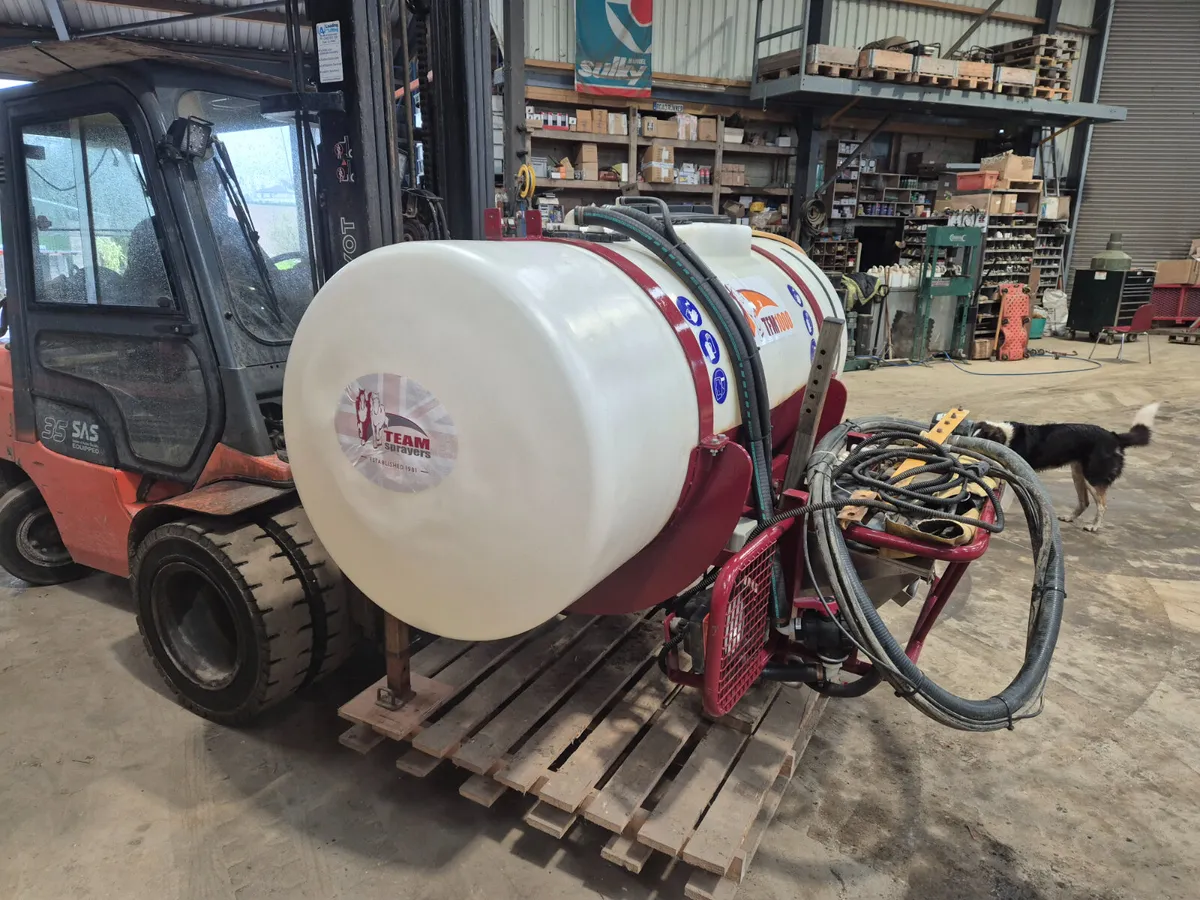 Team Sprayers front tank.   1000l - Image 4