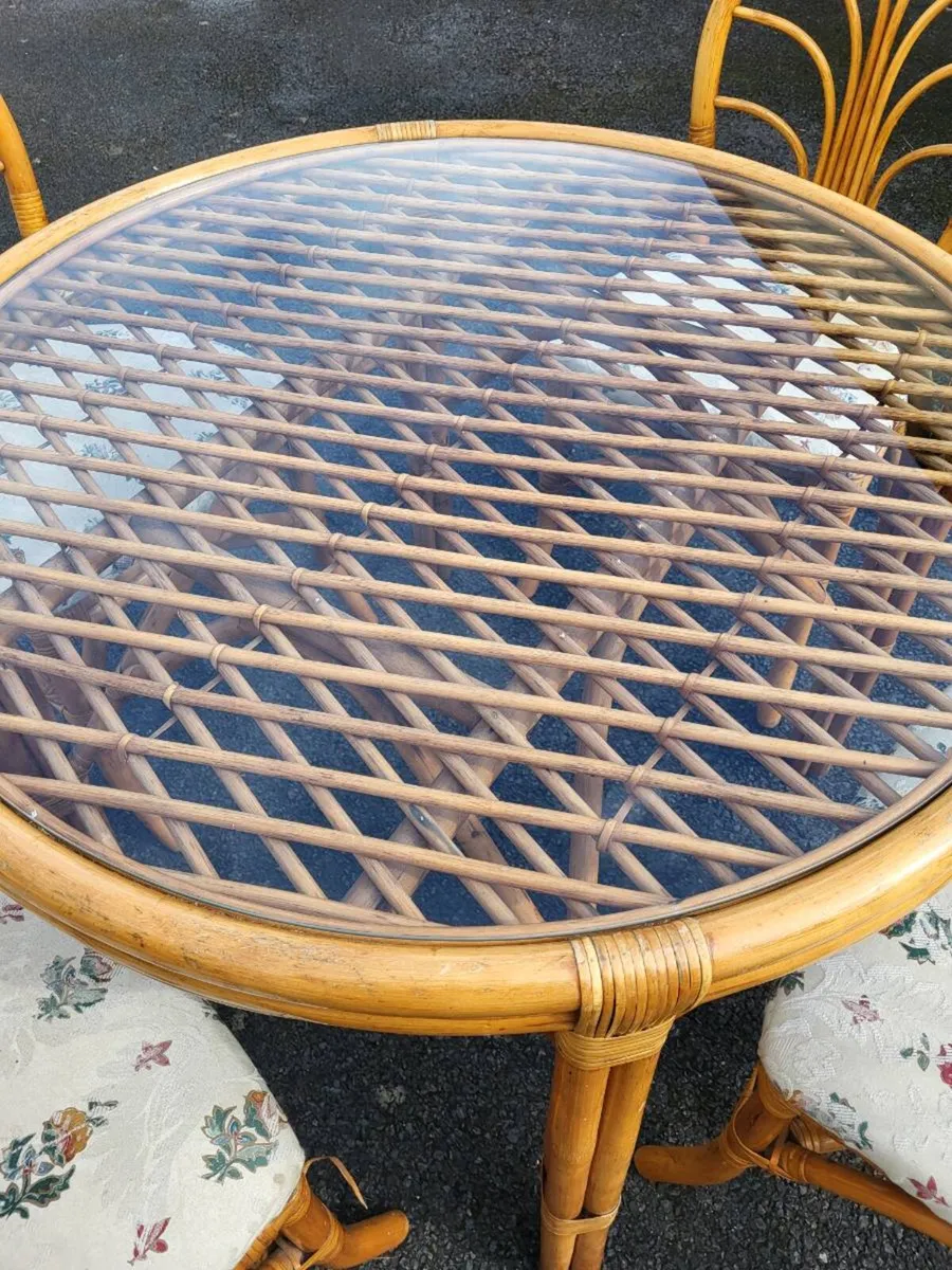 Bamboo breakfast table and chairs - Image 2