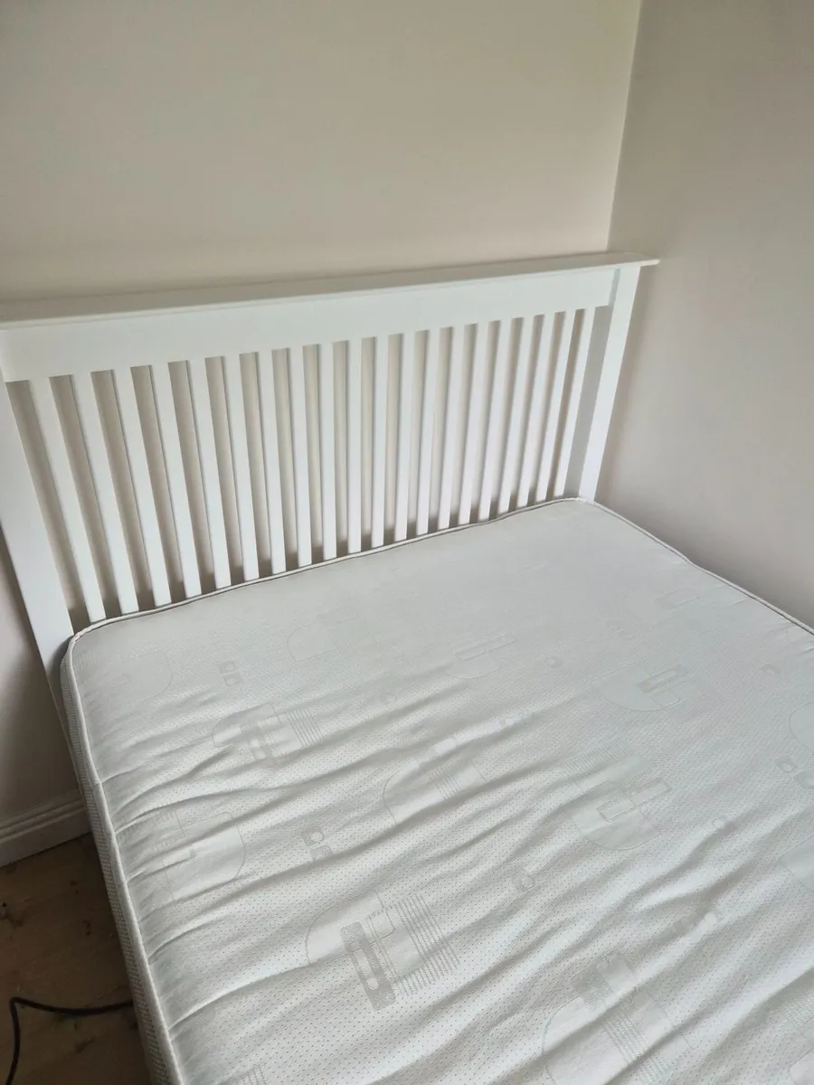 4ft bed with mattress - Image 4