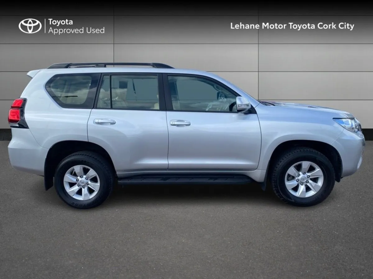 Toyota Land Cruiser LWB BUSINESS 4DR A - Image 3