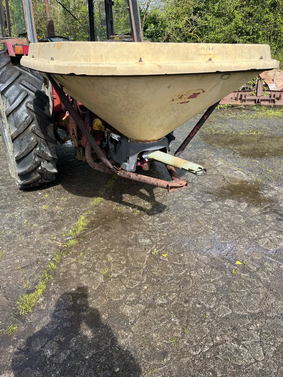 Vicon manure spreader - Image 1