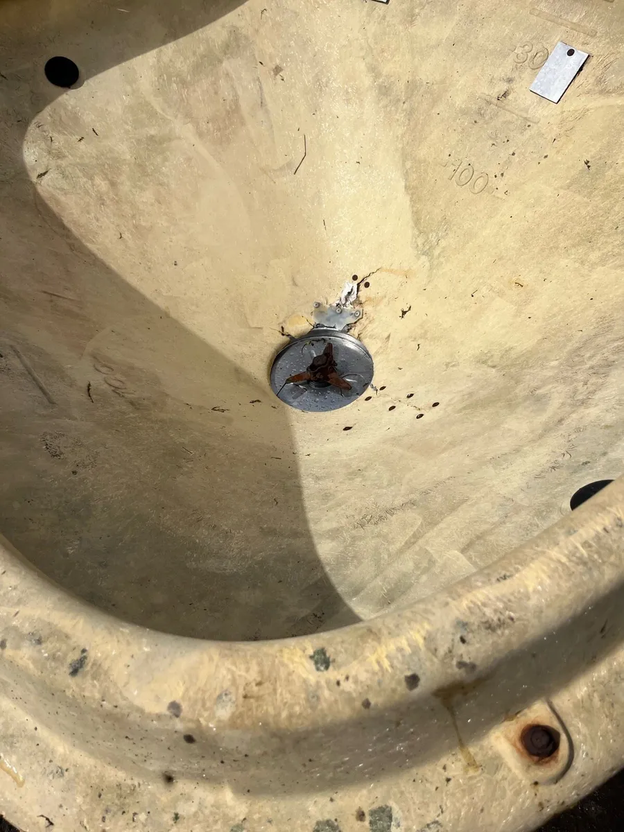 Vicon manure spreader - Image 3