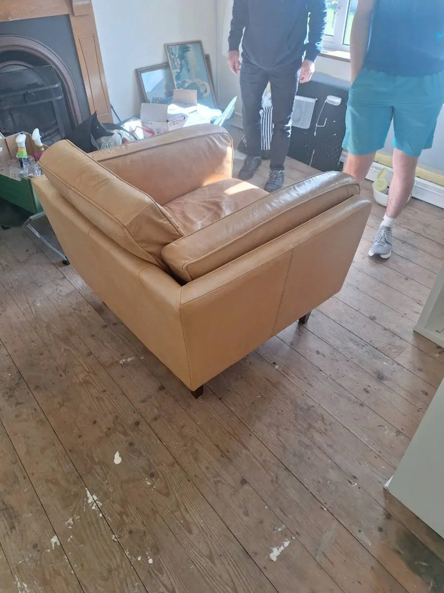 Leather chair - Image 2