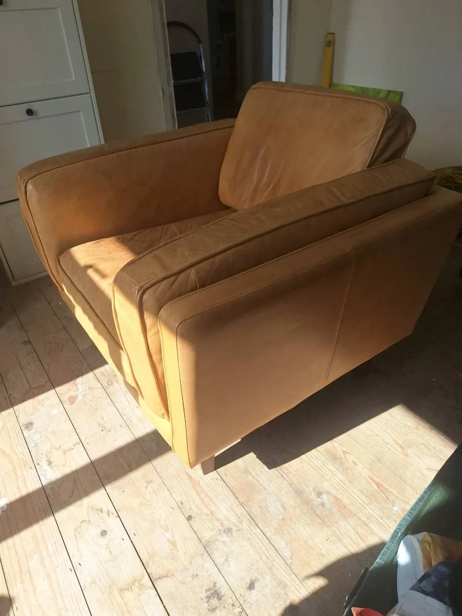 Leather chair - Image 4