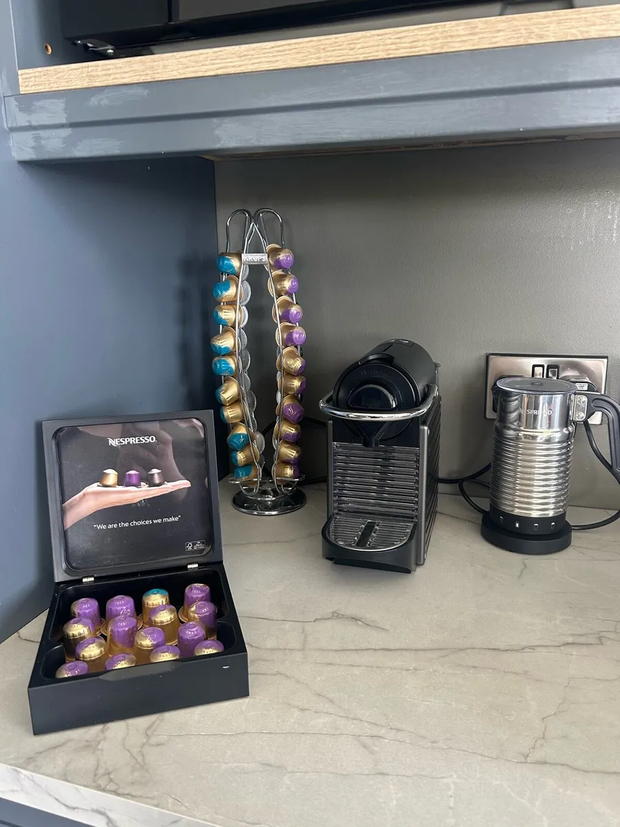 Nespresso coffee machine with milk frother - Image 1