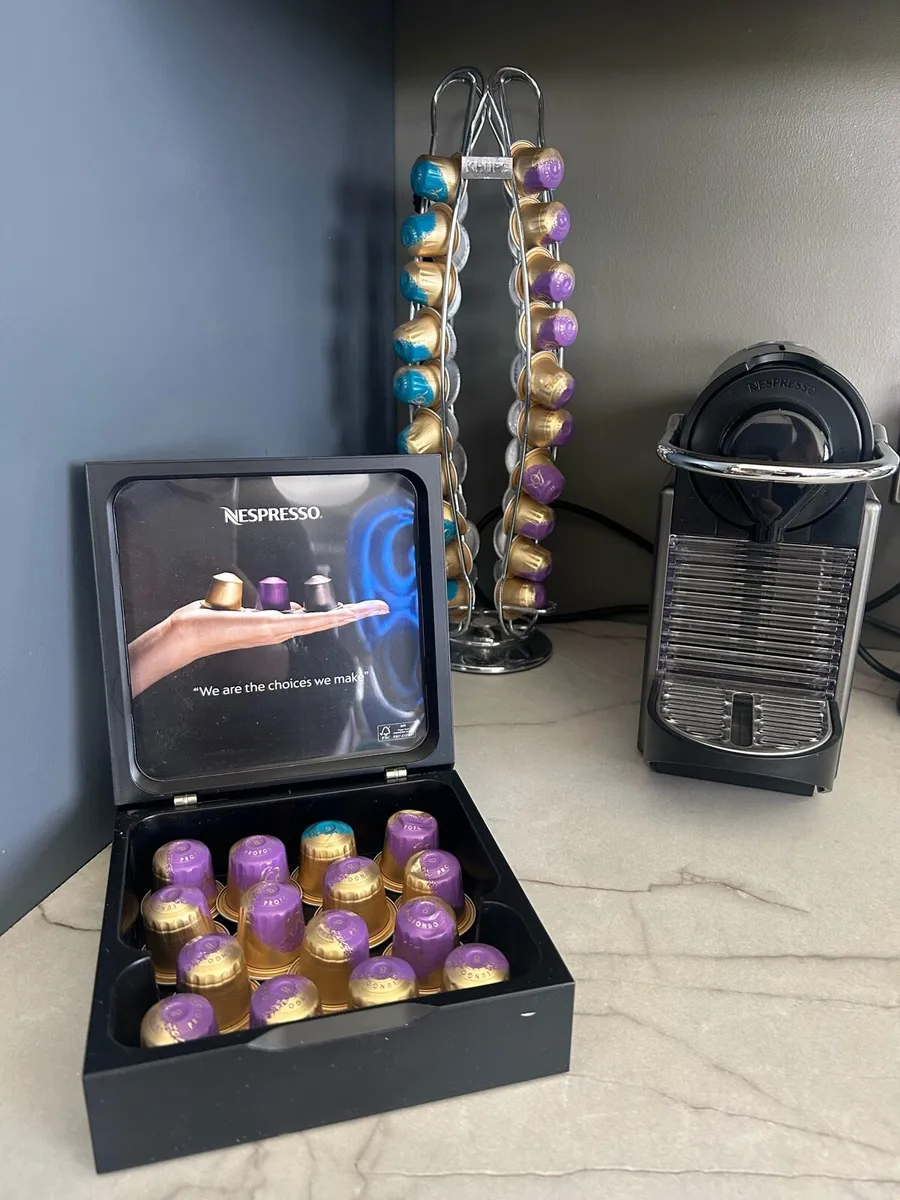 Nespresso coffee machine with milk frother - Image 2