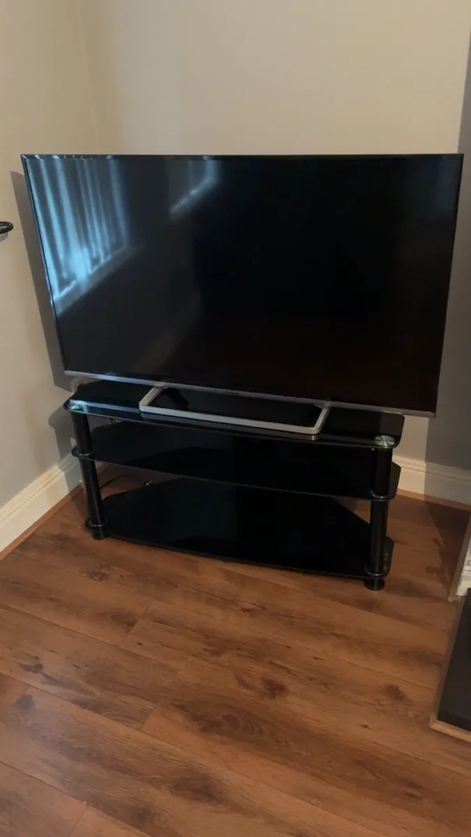 50 inch tv and tv stand