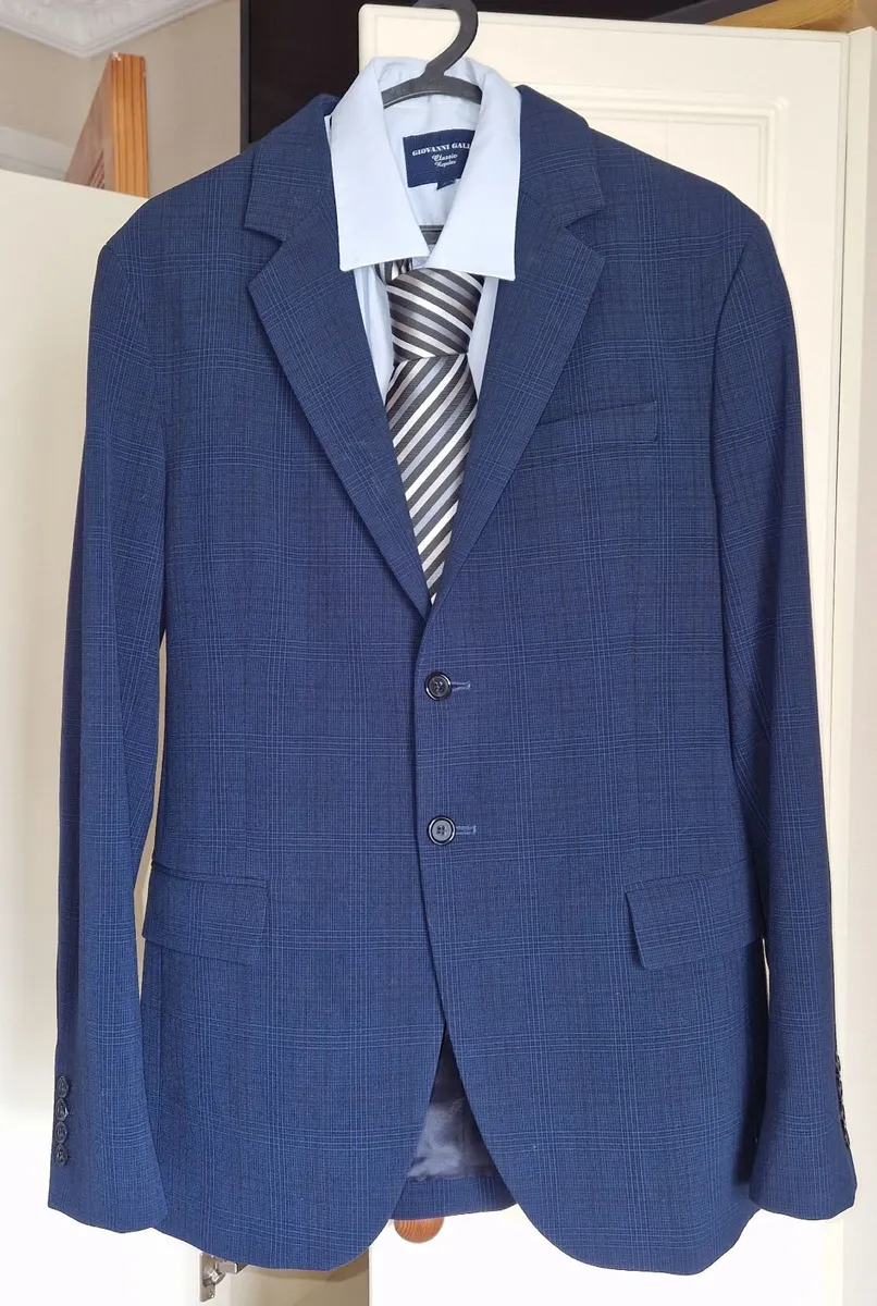 Mans 2 piece suit - Image 4