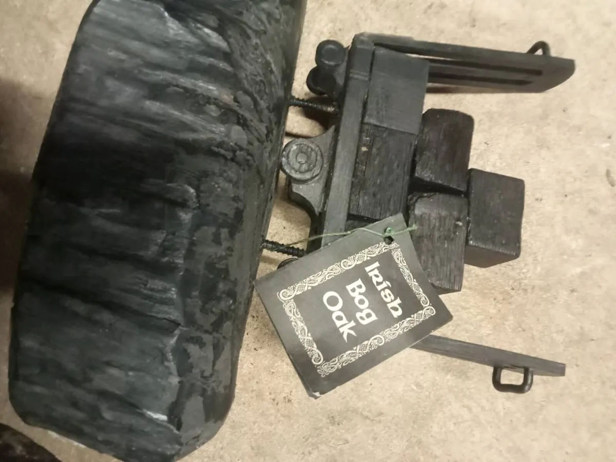 Old Irish bog oak - Image 4