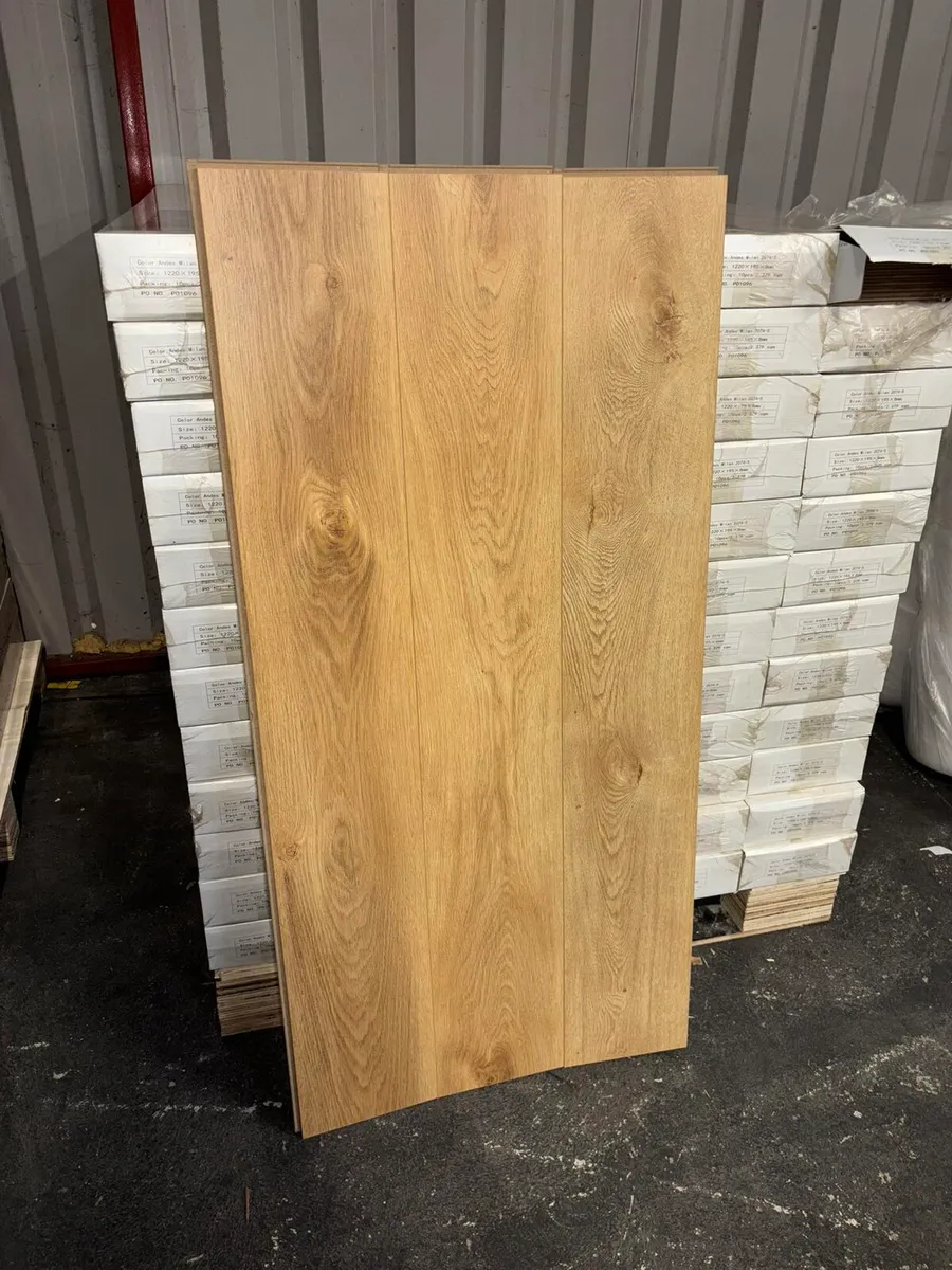 ❗️BRAND NEW 8MM FLOORING❗️ - Image 3