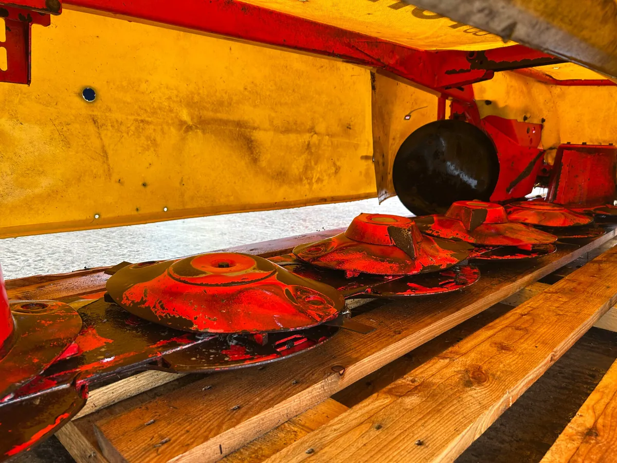 Used PÖTTINGER Novadisc 262 Mower - Image 4